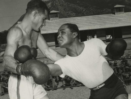 Old photo of boxing match in Missouri