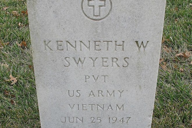 Kenneth W Swyers grave