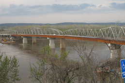 A bridge over river in hermann Missouri