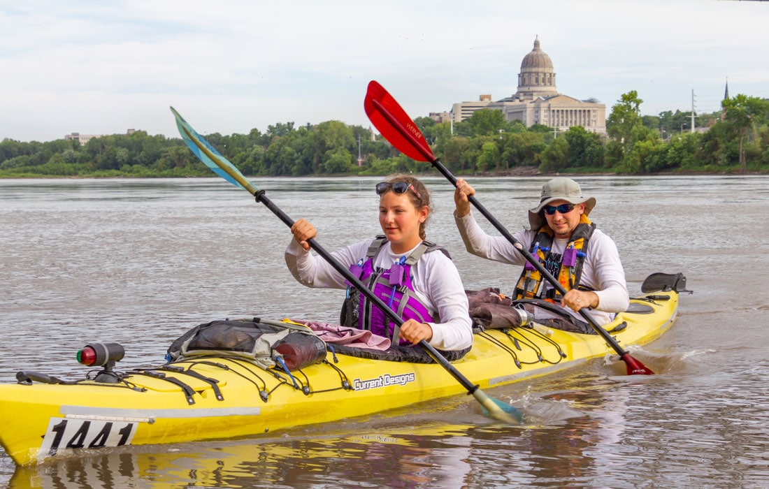 paddlers on the missouri river in jefferson city