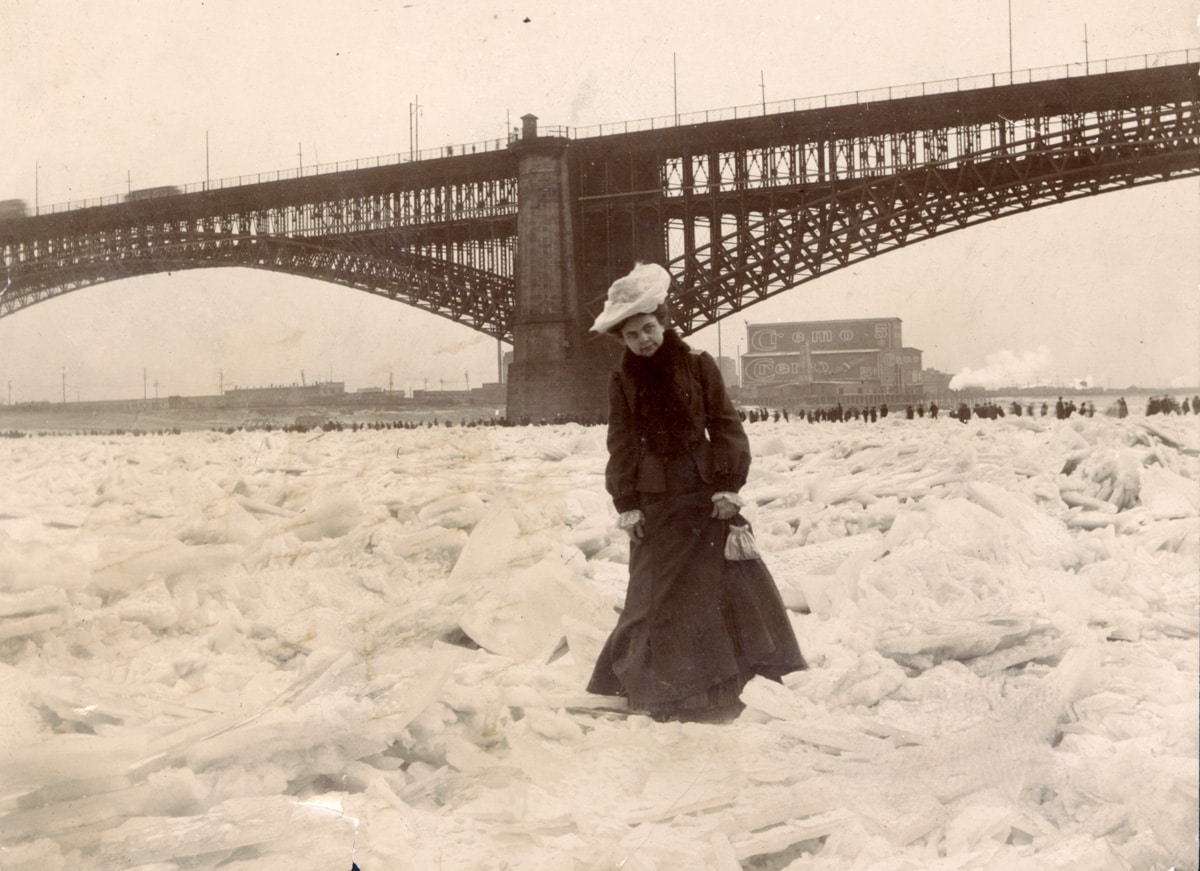 Frozen Mississippi River at St. Louis, Eads Bridge, historical